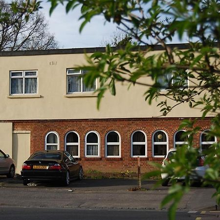 Hillingdon Lodge Exterior foto